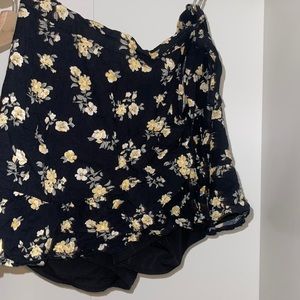 holister high rise skirt with built in shorts